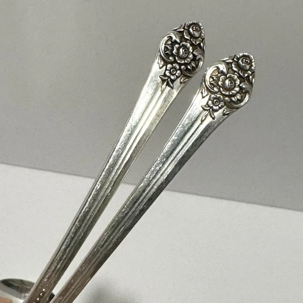 1881 Rogers Oneida Plantation 1948 Silverplate‎ Teaspoons Set of 8 Flatware
